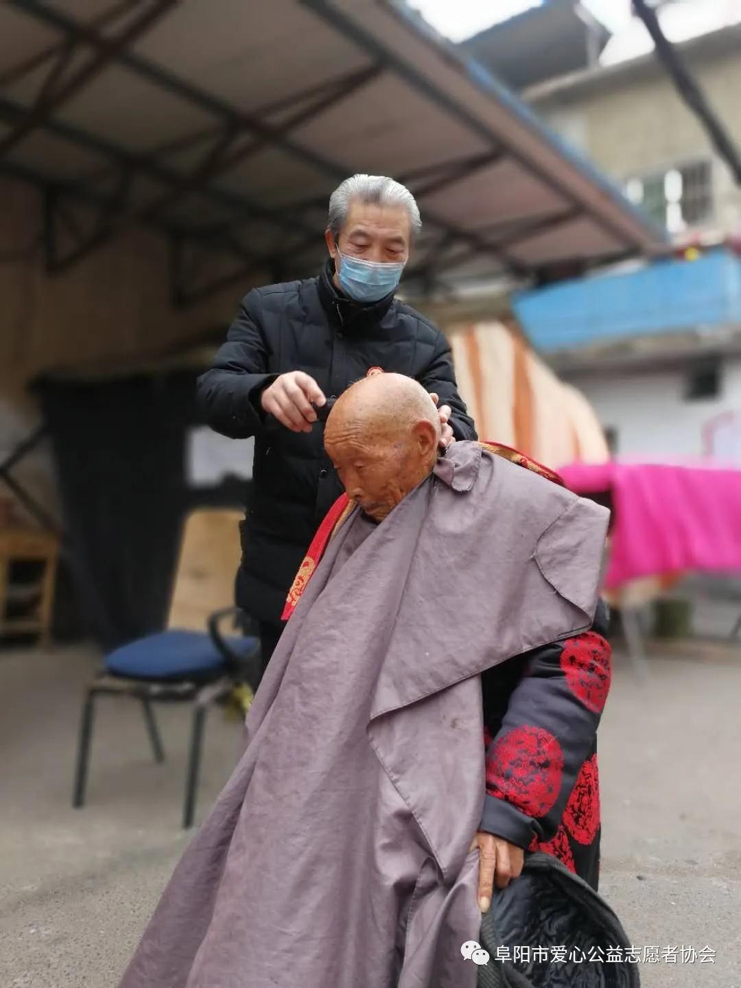 愛心義剪見真情 ——抗疫志愿服務(wù)禮贊