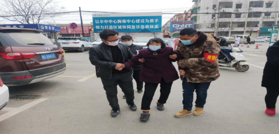 熱心為民好公仆，助人為樂顯真情